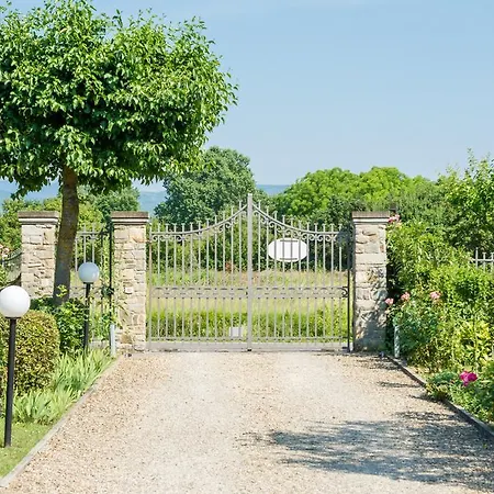 Maesta' Di Cudino Panzió