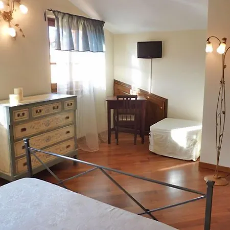 Maesta' Di Cudino Panzió Arezzo